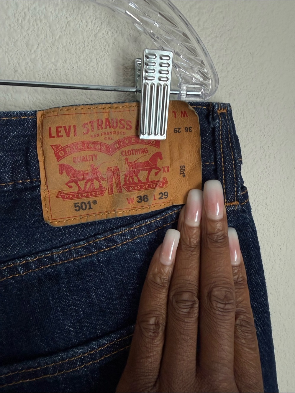 Levi's Straight-Leg Jeans in Dark Indigo W 36 L 29 - Picture 9 of 9